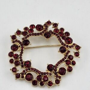 Red Rhinestone Circle Wreath Brooch‎